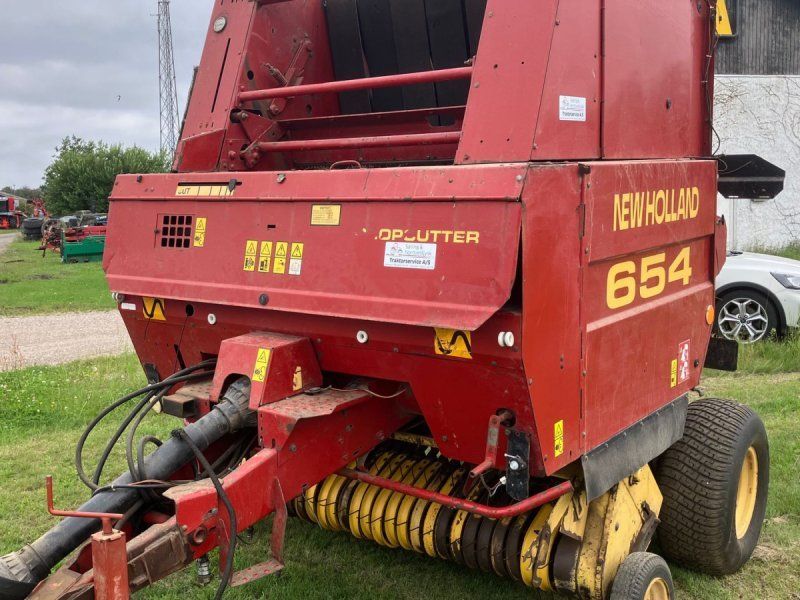 New Holland 654 RUNDBALLEPRESSER Cropcutter