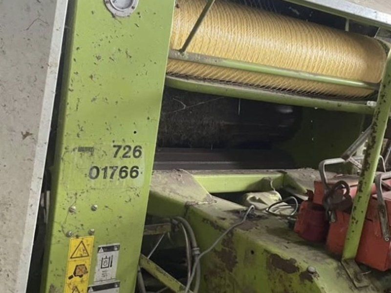 Claas ROLLANT 255 RC UNIWRAP