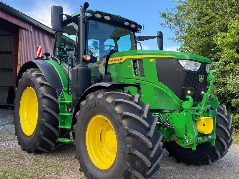 John Deere 6R 195