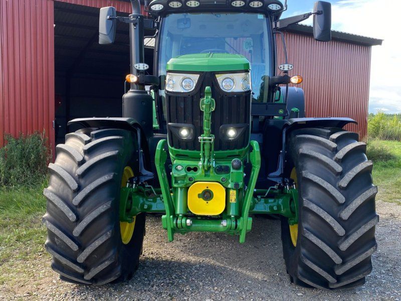 John Deere 6R 195