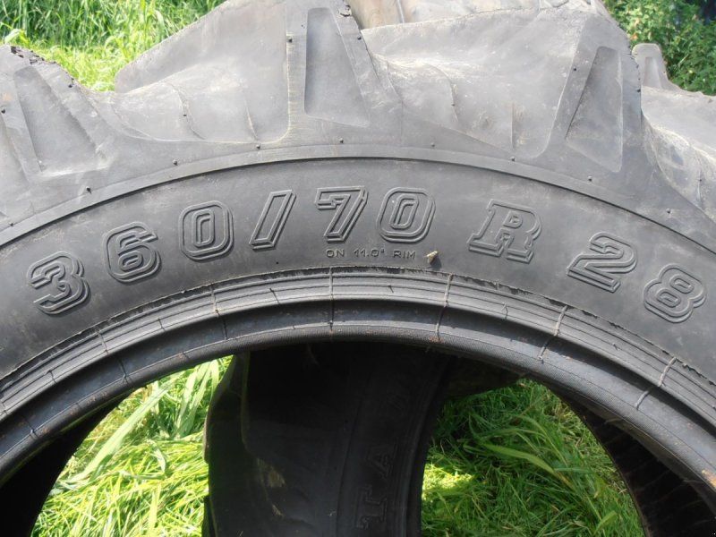 Taurus 360/70R28 Traktordæk