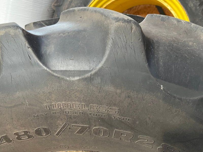 Goodyear 480/70-28 New Holland