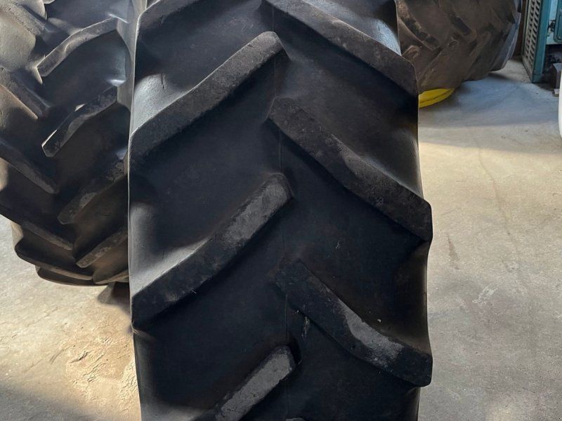 Goodyear 480/70-28 New Holland