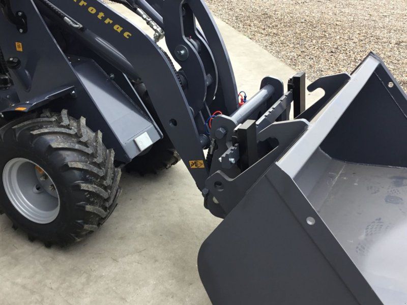 Eurotrac W11 Med 3. Funktion og lang arm