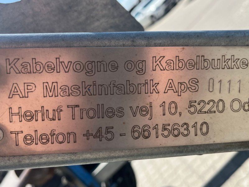 Kabel  med hydraulisk løft.