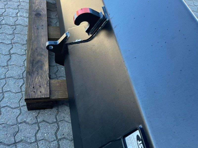 JST Skovl FS1 240cm læsseskovl med Euro NY!