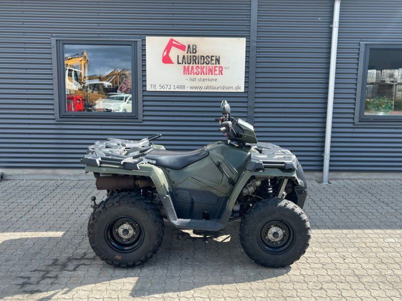 Polaris Sportsman 570 EPS kraftig ATV på traktor plader
