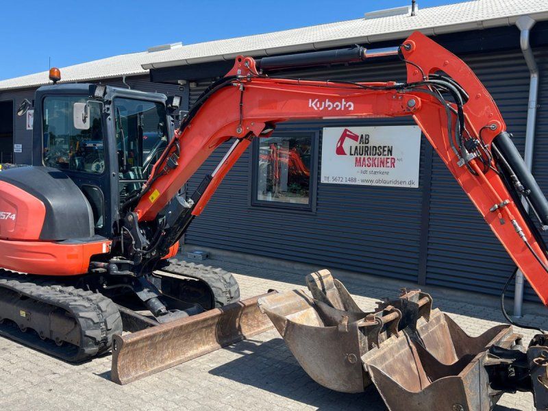 Kubota KX057-4 hydraulisk Hydrema fæste Kipbar planerskovl og 2 gravesk