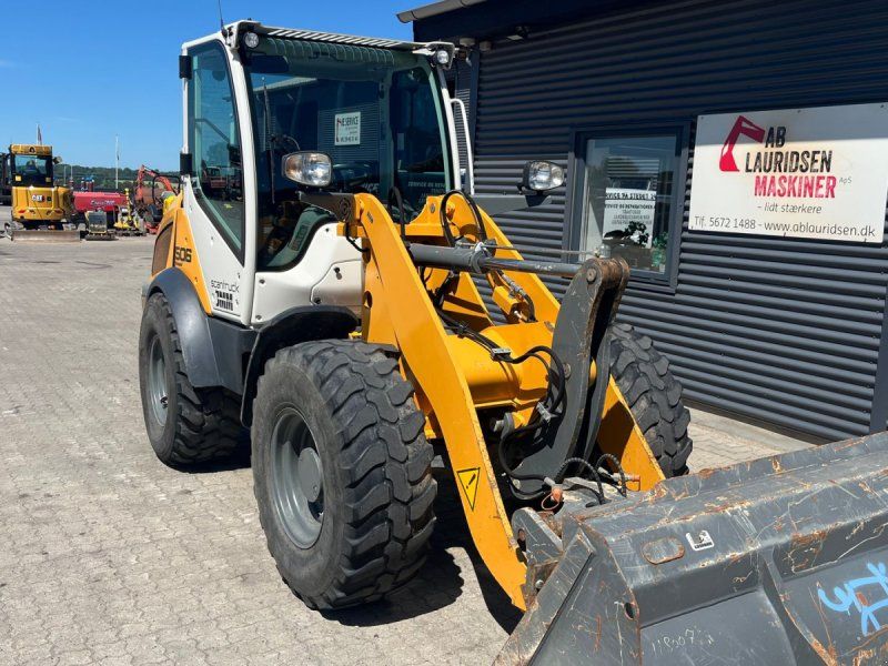 Liebherr l506 4,3tons læsser med skovl og gafler