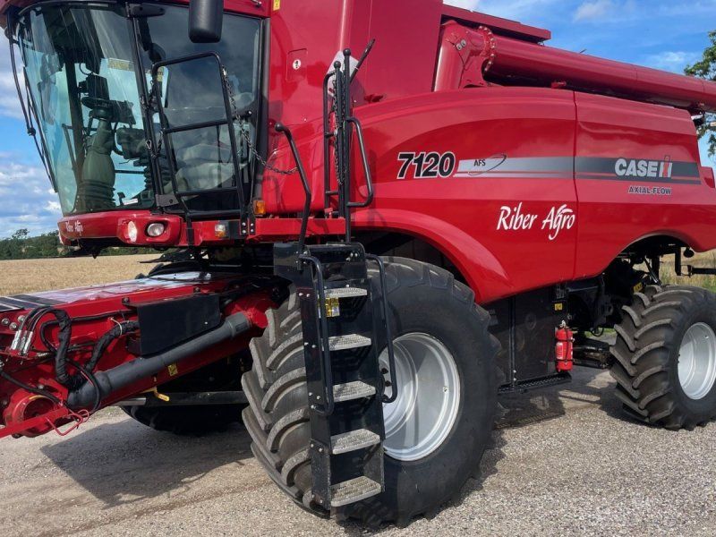 Case IH Axial Flow 7120