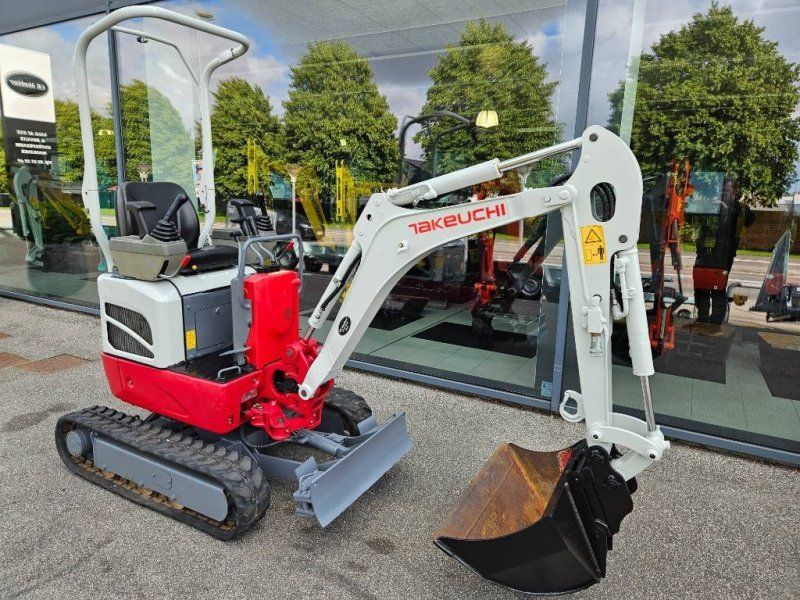 Takeuchi TB 210
