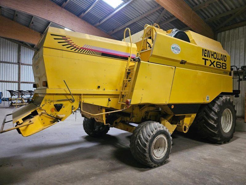 New Holland TX 68 Plus