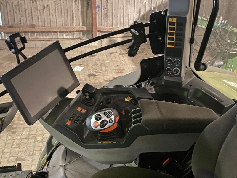 Claas AXION 870 CMATIC