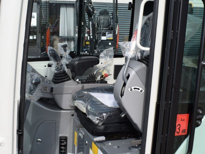 Takeuchi TB216 Udstillingsmodel, Compacttilt CT2