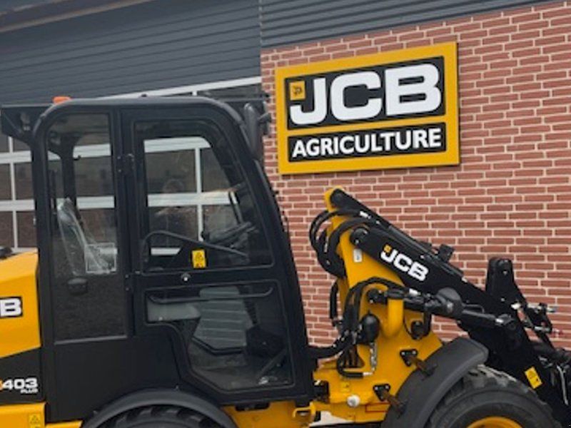 JCB 403 Plus Agri Med kabine og 30 km/t