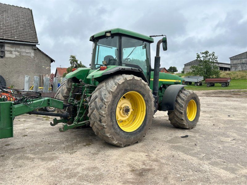 John Deere 8400