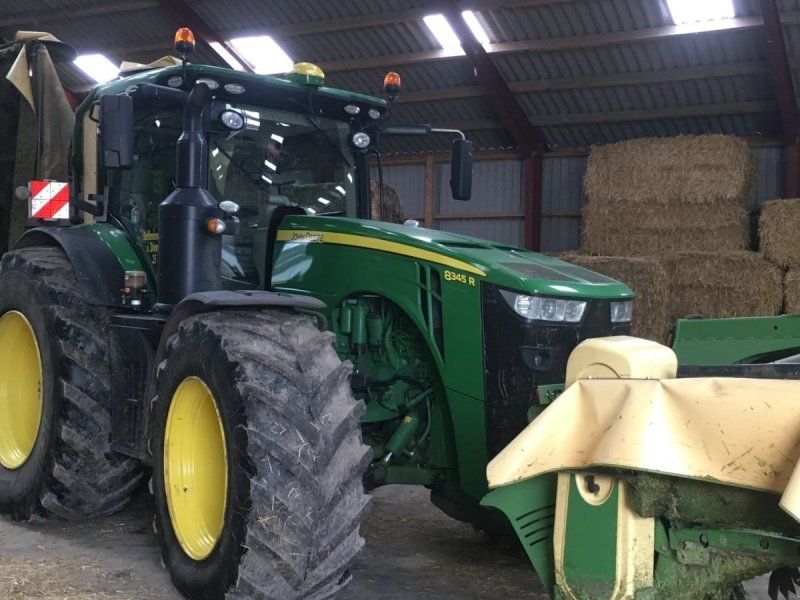 John Deere 8345R