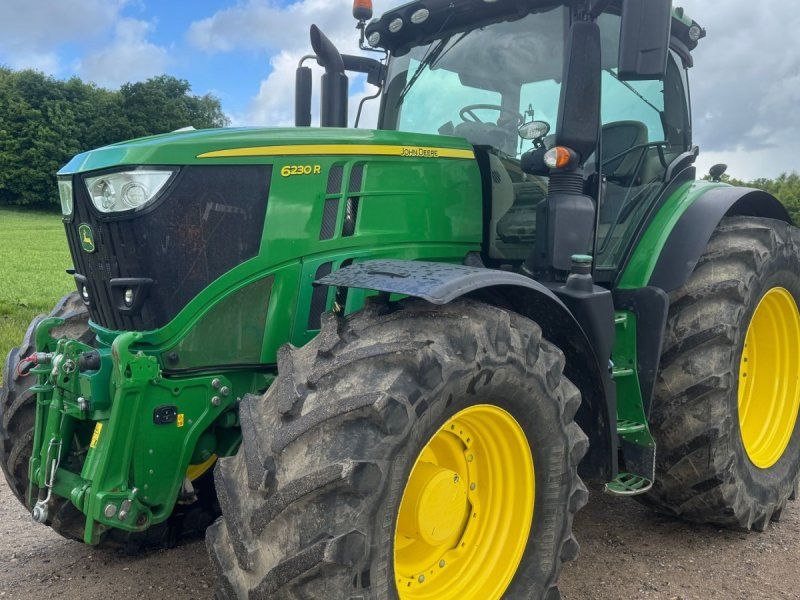 John Deere 6230R