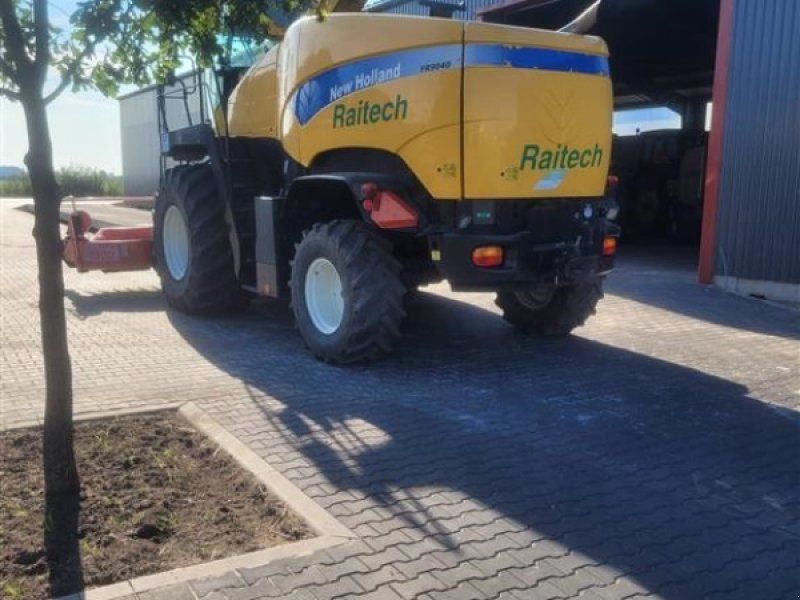 New Holland FR 9040 Incl Majsbord. Ring til Ulrik for mere info på 40255544.