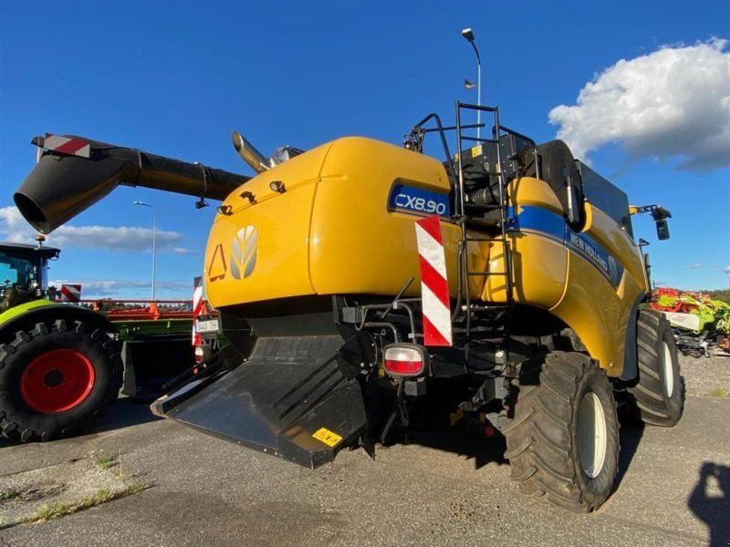 New Holland CX8.90 SLH SLS!!!  GPS. Incl. 9 meter skærebord og vogn. Ring ti