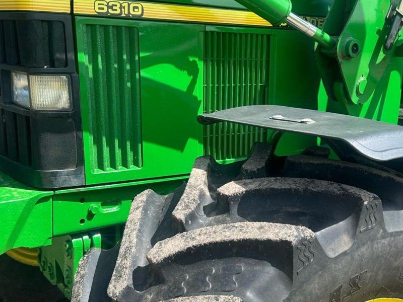 John Deere 6310 Måj fin 6310 med frontlæsser