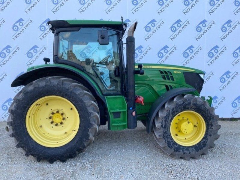 John Deere 6150R Front PTO og front lift. Affjedret foraksel og kabine. Hit