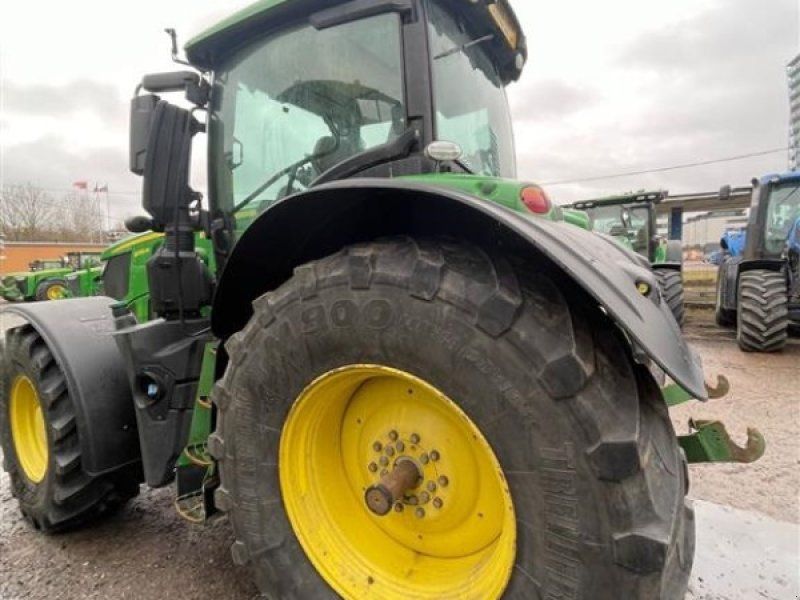 John Deere 6250R m/Frontlift og Front-PTO Udlejet. Front PTO og Front lift.