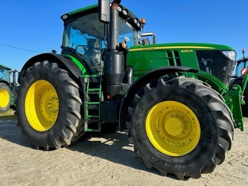 John Deere 6250R Ultimate Edition Front lift. Command arm. Sektionskontrol.