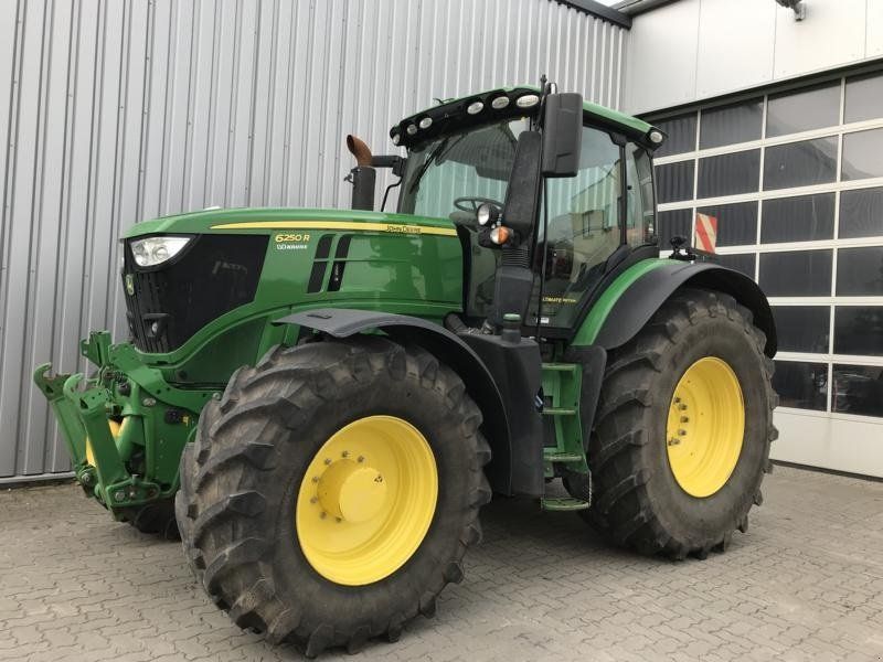 John Deere 6250R m/Frontlift og Front-PTO Front PTO. Front lift. Ultimate E