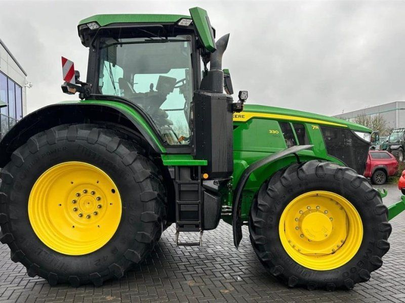 John Deere 7R330 Signature Edition Alt udstyr. Den nyeste 7R model. Ring ti