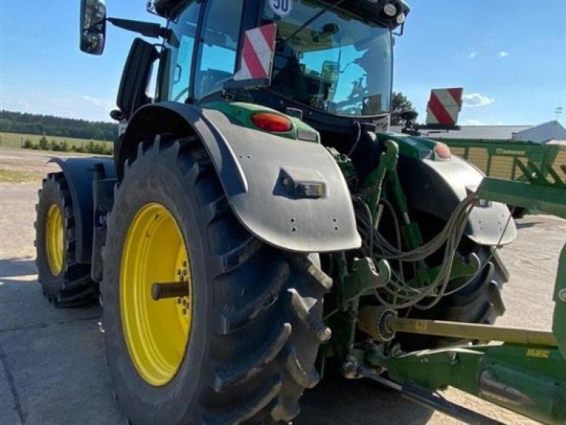 John Deere 6230R Premium Edition m Frontlift GPS Starfire 6000. Command Pro