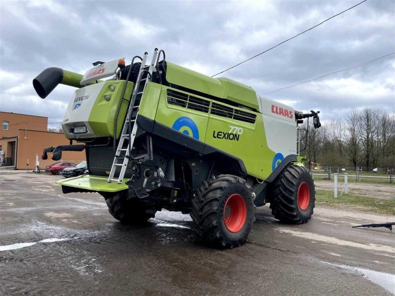 Claas LION 770 4WD. Incl. Skærebord V930 og 4 hjuls vogn. GPS klar.