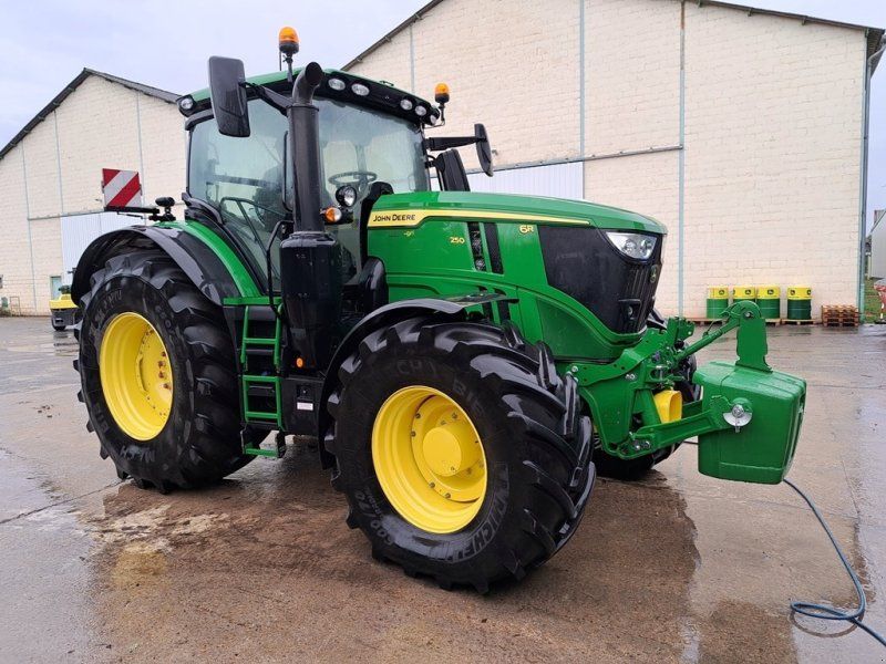 John Deere 6R250 Front PTO. Sections Control. AutoTrac GPS klar. Command Ar