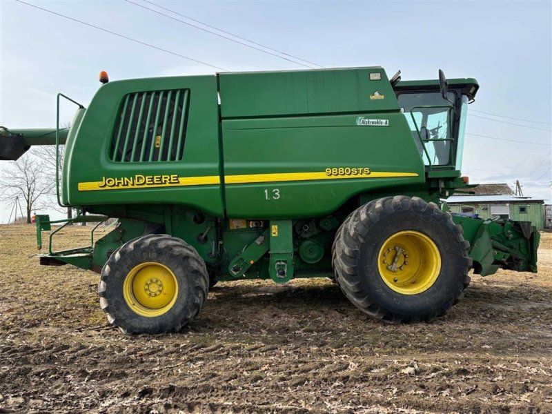 John Deere 9880 STS SOLGT!!! 4WD. GPS. Auto Pilot .Incl. 6,3 m. skærebord o