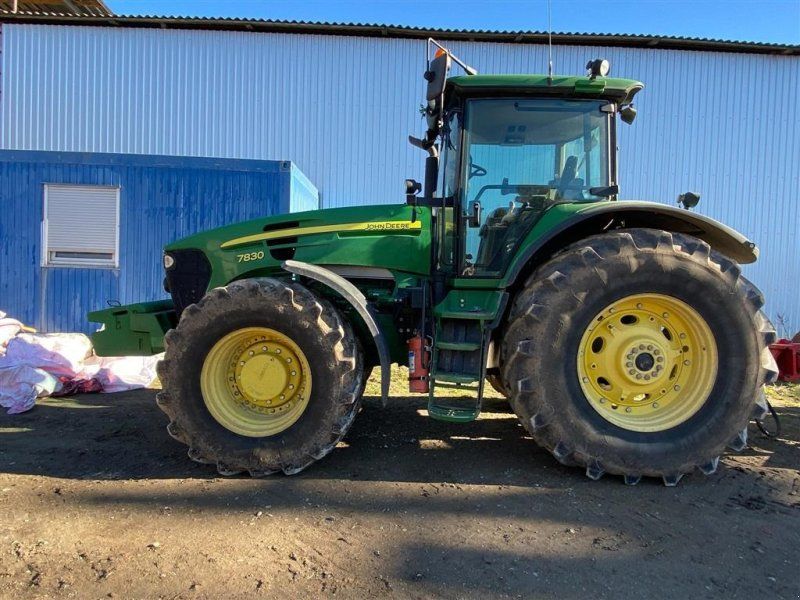 John Deere 7830 KUN 4650 timer! AutoQuad. Affjedret foraksel. Luftbremser,