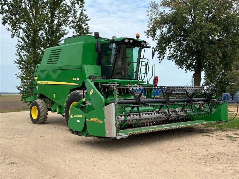 John Deere 1570  SOLGT!!! Rigtig fin og velholdt 1 ejers. Ryster mejetærske