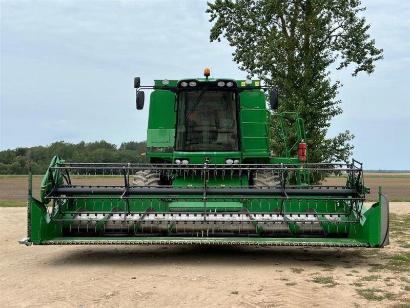 John Deere 1570  SOLGT!!! Rigtig fin og velholdt 1 ejers. Ryster mejetærske