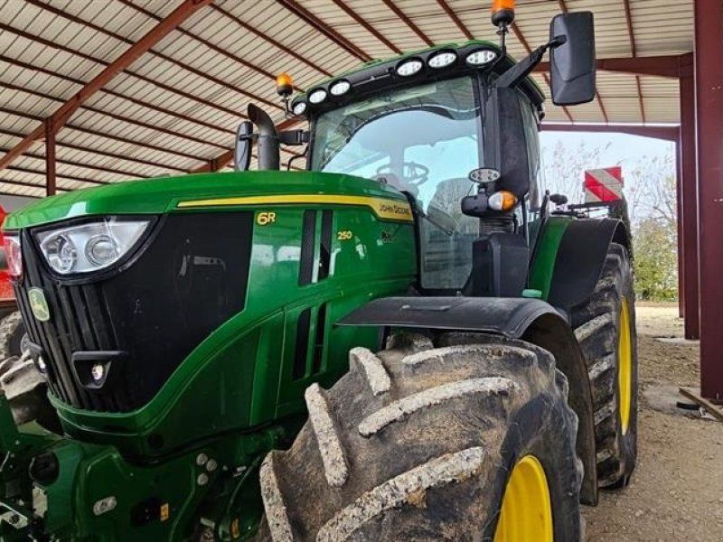 John Deere 6R250 StarFire. AutoTrack. Front lift. AutoPower. TLS. Ring til