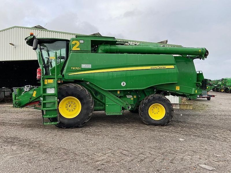 John Deere T670I VI GIVER 50 TIMERS HØSTGARANTI I DK!!! NY PRIS. Incl. Skær