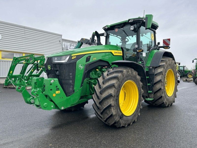 John Deere 8R370 Active Seat. Sektions kontrol, AutoTrac, GPS og frontlift.