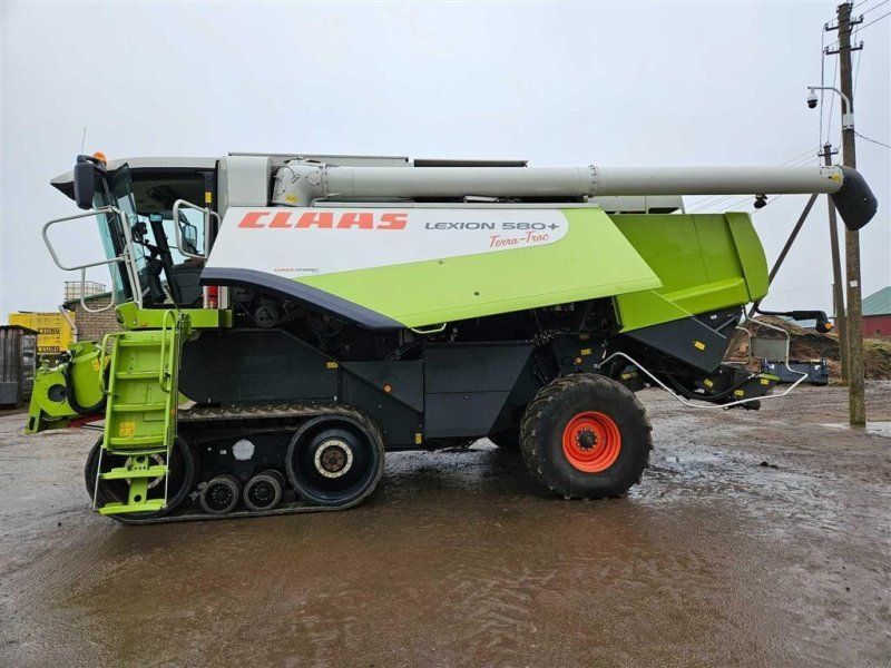 Claas Lion 580 TT  Vario TT med Vario 900 AutoContour skærebord. Rin