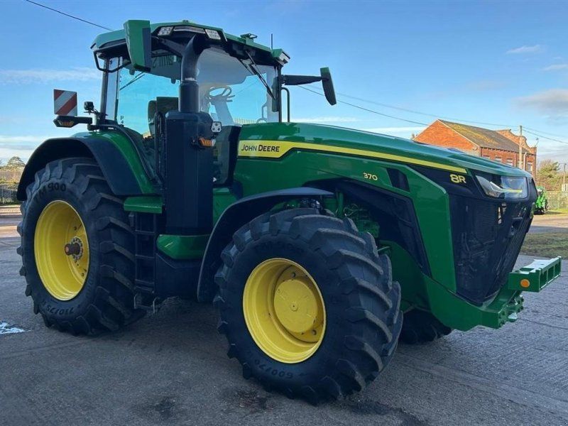 John Deere 8R370 Premium Edition. GPS og AutoTrac klar. Ring til Ulrik for