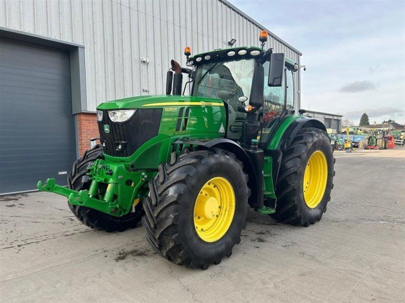 John Deere 6250R ULTIMATE  GPS. AutoTrac. Command Arm. Ring til Ulrik for m