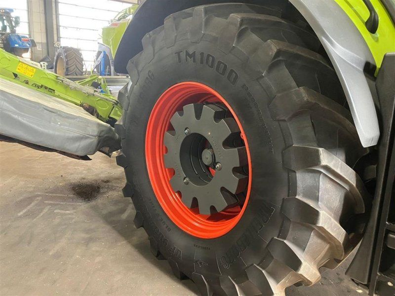 Claas Axion 960 GPS. Ring til Ulrik for mere info på 40255544. Jeg sna