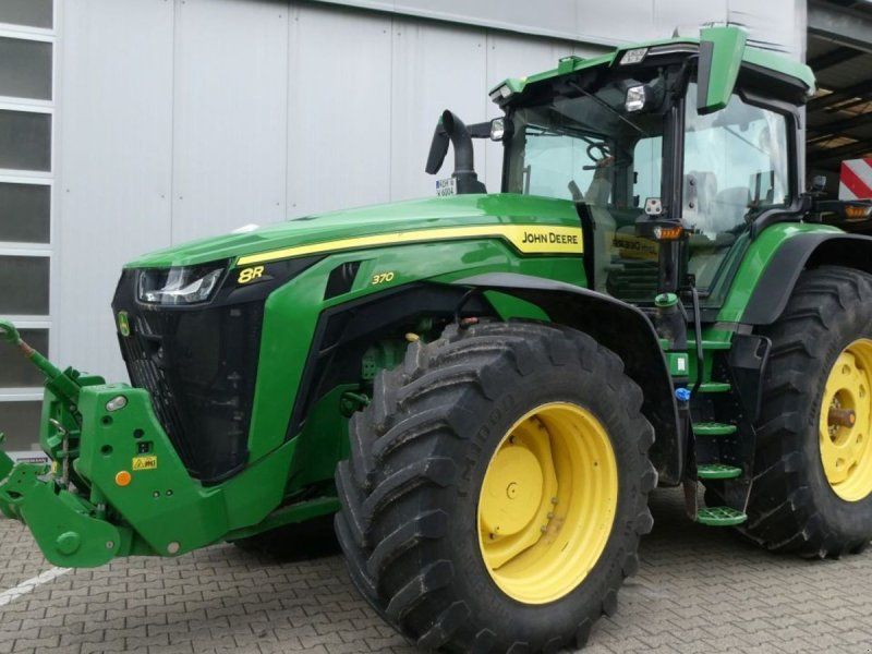John Deere 8R370 IVT AutoPower. Premium Actiion 3,0 CommandCenter 4600.