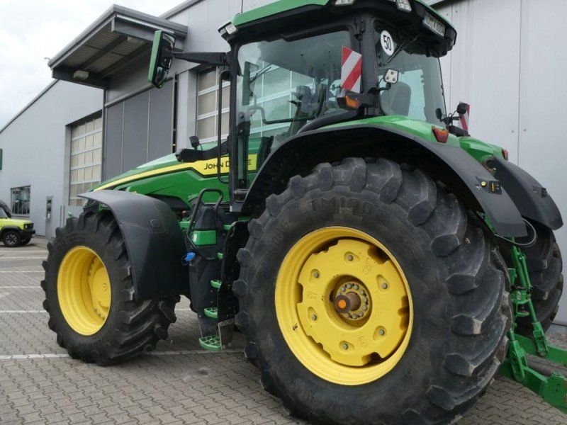 John Deere 8R370 IVT AutoPower. Premium Actiion 3,0 CommandCenter 4600.