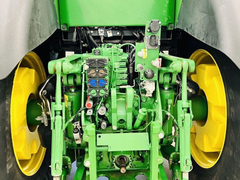 John Deere 8345R  Med FRONT PTO og Active Seat. GPS / AutoTrac klar.