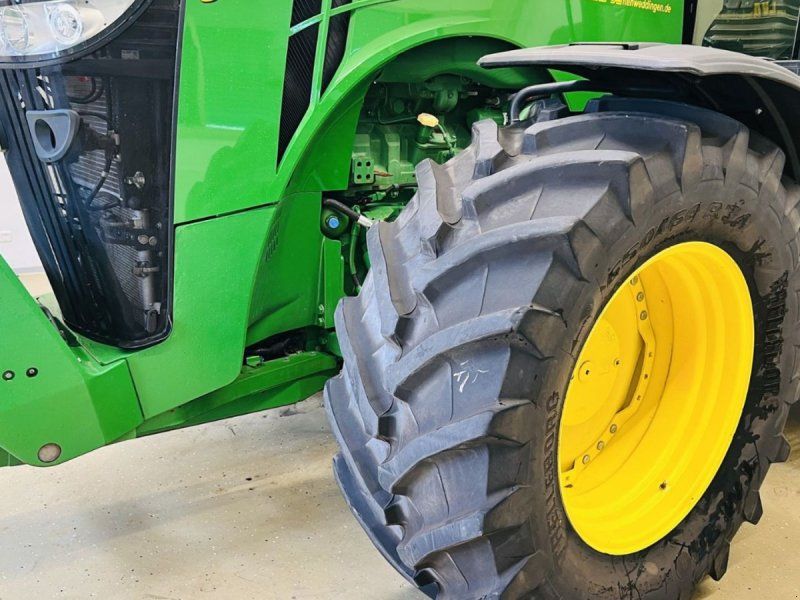 John Deere 8295R  Med FRONT PTO og Active Seat. GPS / AutoTrac klar.