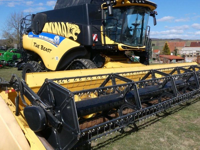 New Holland CR 980 Bælte maskine. Med RTK og 12 meter skærebord.