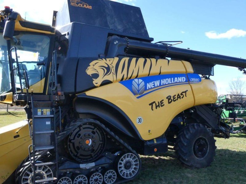 New Holland CR 980 Bælte maskine. Med RTK og 12 meter skærebord.